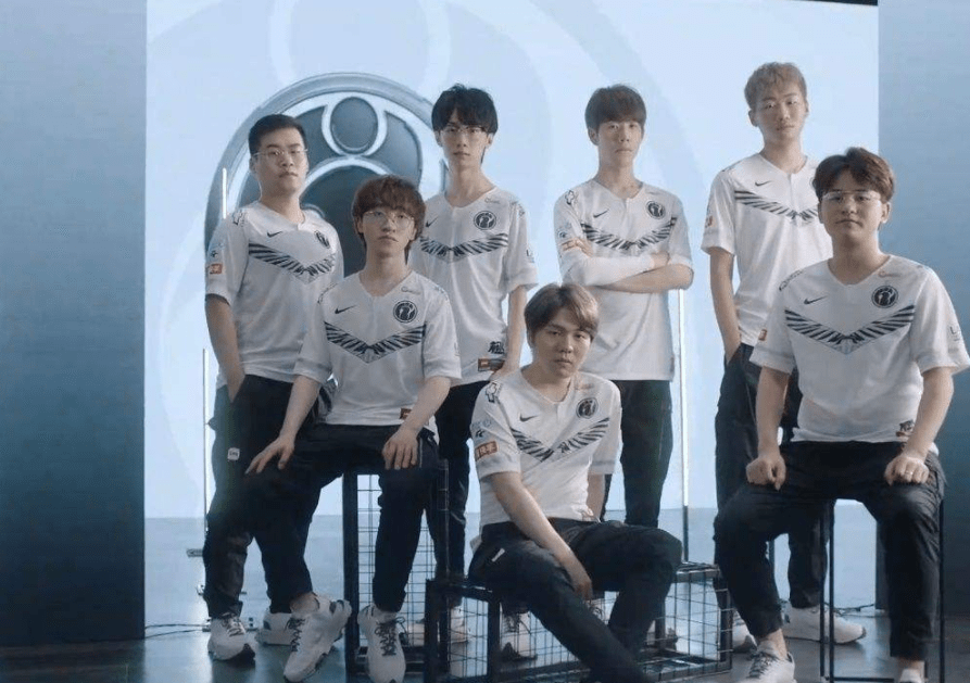 期待在小组 期待在小组